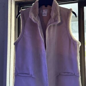 Vintage Women's Cream vest. Very soft on outside lined with faux fur inside.